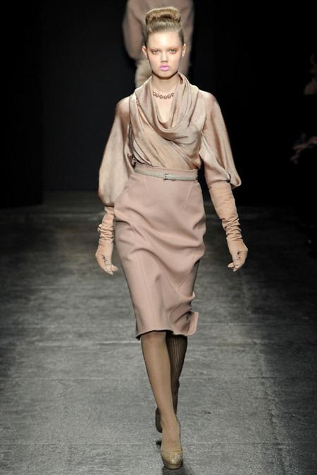 NEW YORK FASHION WEEK: DONNA KARAN FALL 2011