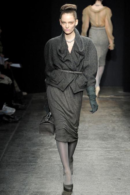 NEW YORK FASHION WEEK: DONNA KARAN FALL 2011