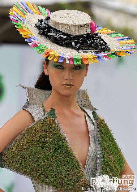 Plants and flowers to put on the body, spectacular ECO-fashion show
