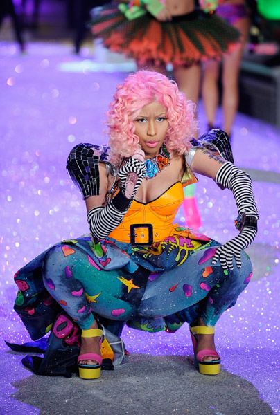 Nicki Minaj โชว์เพลงฮิตที่งาน Victoria&rsquo;s Secret Fashion Show