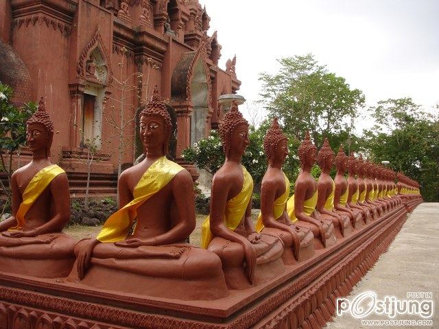 พาเที่ยวชมวัดบนภูเขาไฟ