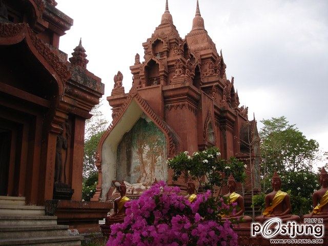พาเที่ยวชมวัดบนภูเขาไฟ