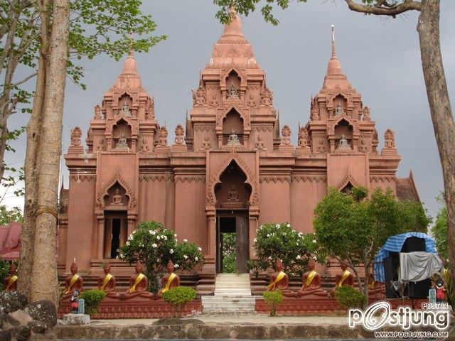 พาเที่ยวชมวัดบนภูเขาไฟ