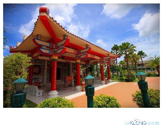 พาเที่ยวชมศาลหลักเมืองเมืองบุรีรัมย์