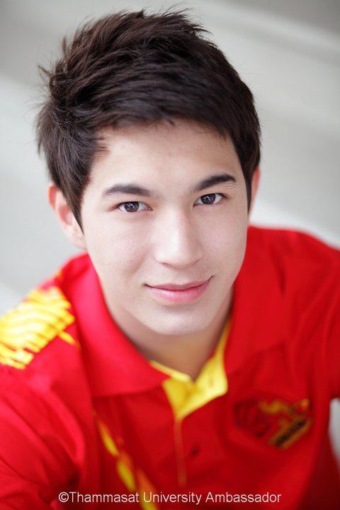 น้องบาส เทพวรรณ ทูตกิจกรรมและนักบาสม.ธรรมศาสตร์ หล่อดีค่ะ