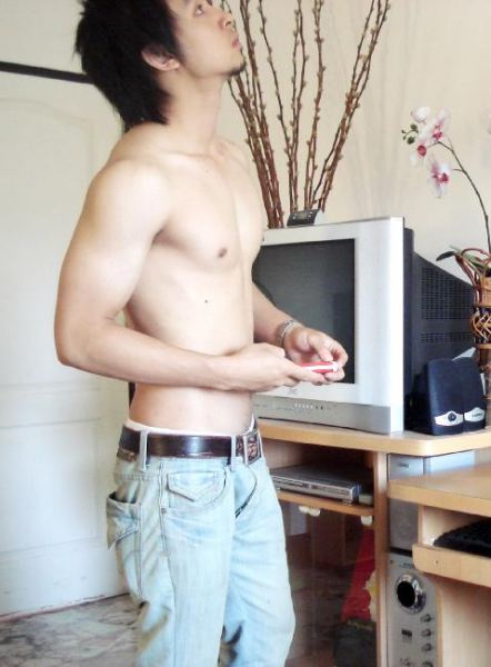 หนุ่มหุ่นทรมานใจ