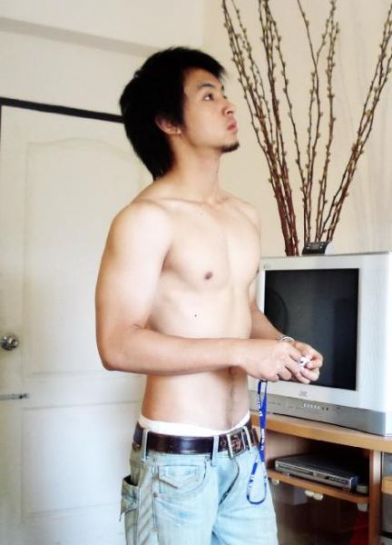 หนุ่มหุ่นทรมานใจ