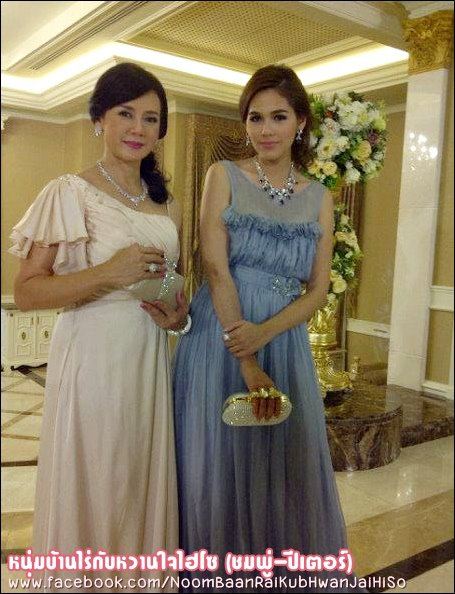 ชมพู่ อารยา ในเฟซบุ๊ก