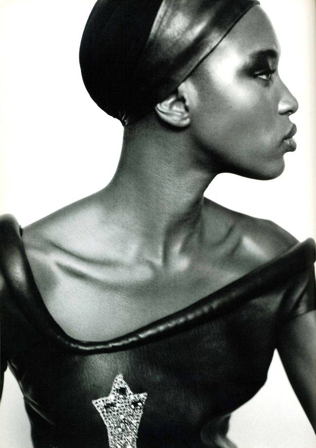 NAOMI CAMPBELL FOR VERSACE FALL 1997