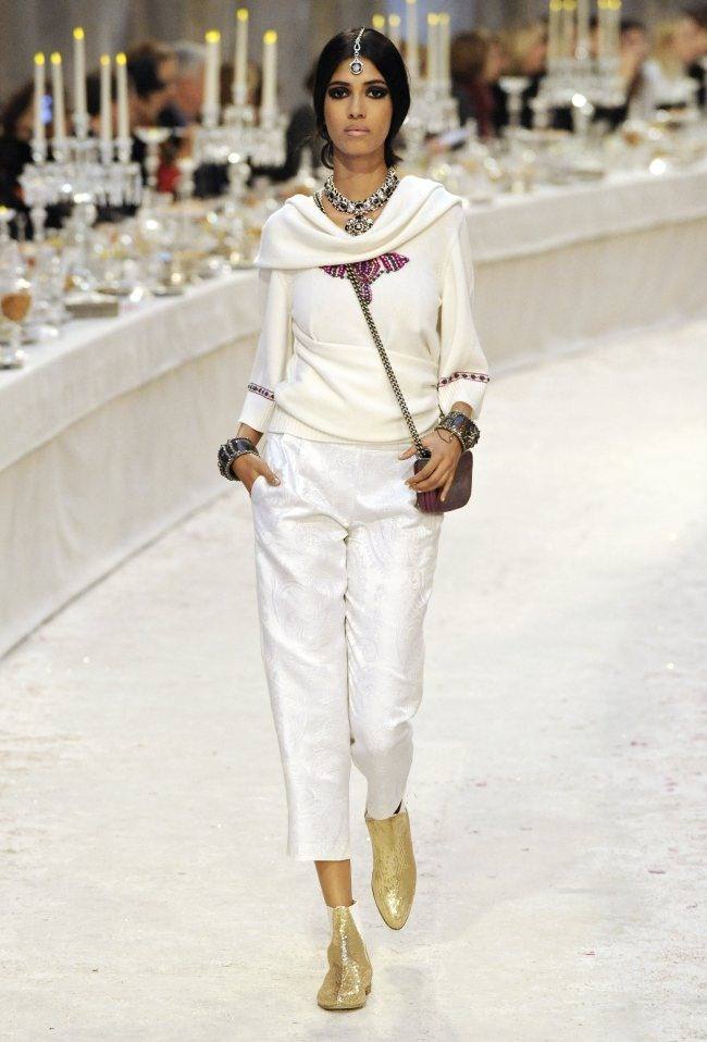 แฟชั่นแนวอินเดียสวยมาก RUNWAY: CHANEL PRE-FALL 2012 PARIS-BOMBAY COLLECTION