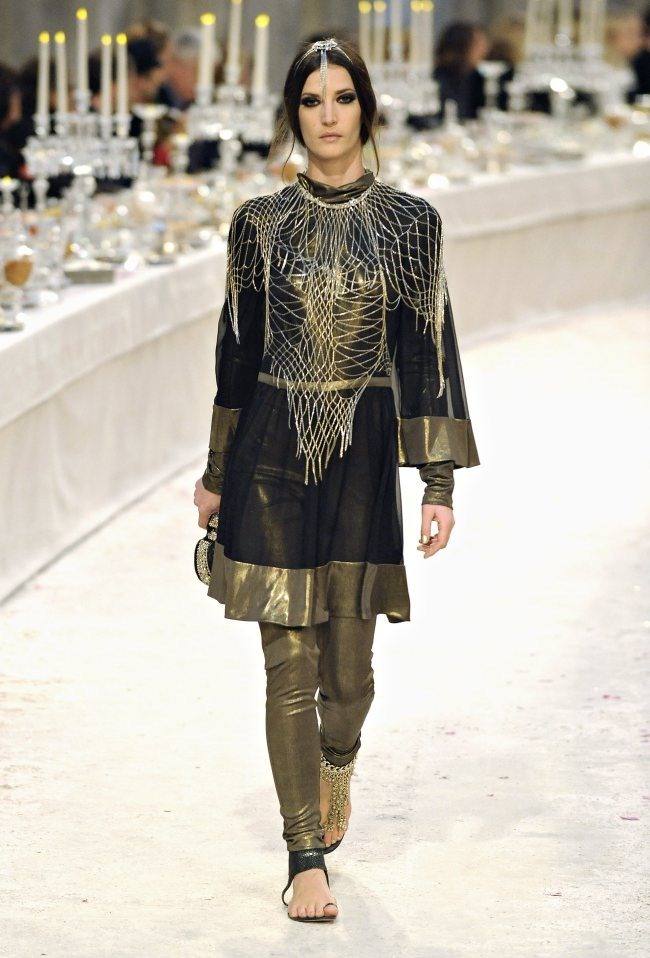 แฟชั่นแนวอินเดียสวยมาก RUNWAY: CHANEL PRE-FALL 2012 PARIS-BOMBAY COLLECTION