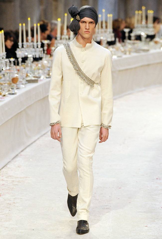 แฟชั่นแนวอินเดียสวยมาก RUNWAY: CHANEL PRE-FALL 2012 PARIS-BOMBAY COLLECTION