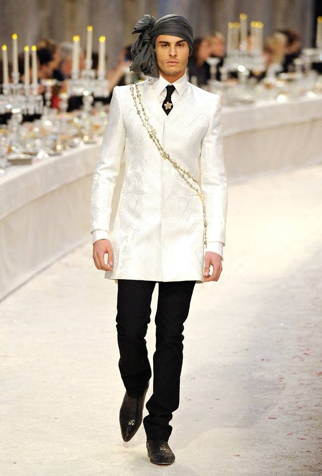 แฟชั่นแนวอินเดียสวยมาก RUNWAY: CHANEL PRE-FALL 2012 PARIS-BOMBAY COLLECTION