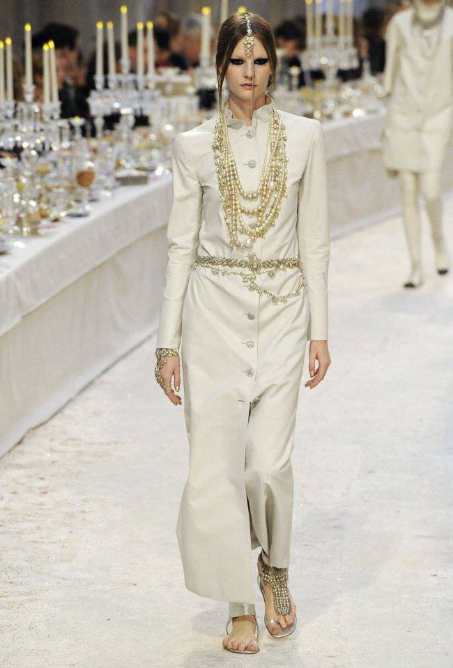 แฟชั่นแนวอินเดียสวยมาก RUNWAY: CHANEL PRE-FALL 2012 PARIS-BOMBAY COLLECTION