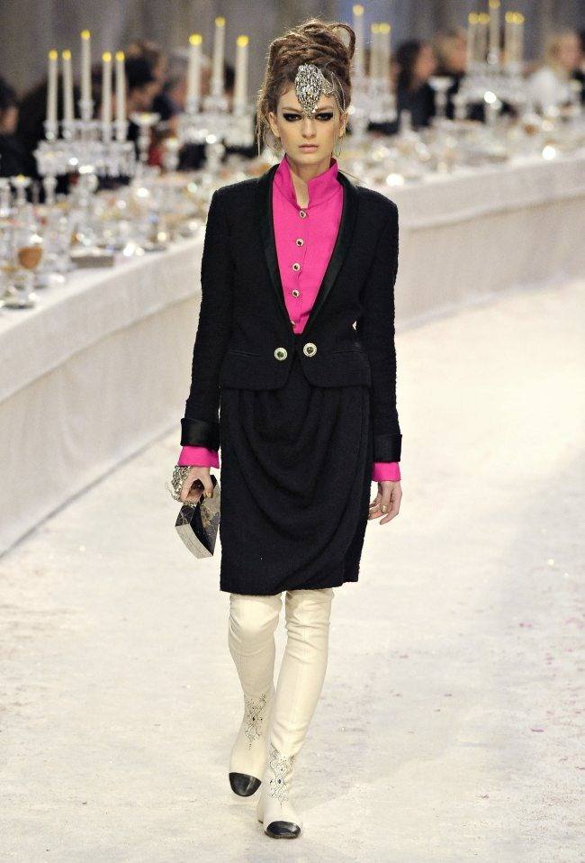 แฟชั่นแนวอินเดียสวยมาก RUNWAY: CHANEL PRE-FALL 2012 PARIS-BOMBAY COLLECTION