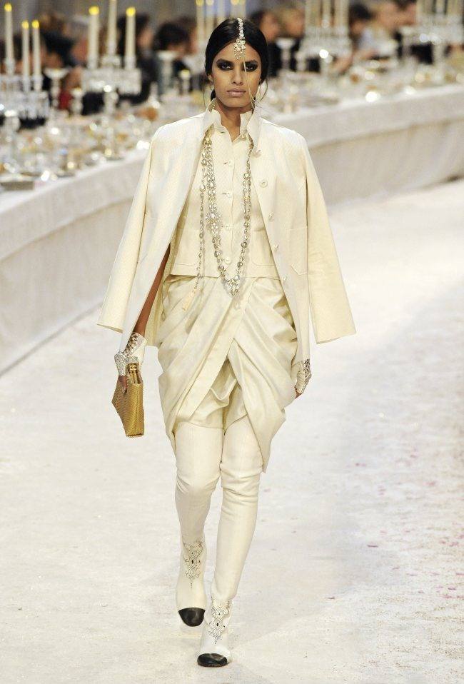 แฟชั่นแนวอินเดียสวยมาก RUNWAY: CHANEL PRE-FALL 2012 PARIS-BOMBAY COLLECTION
