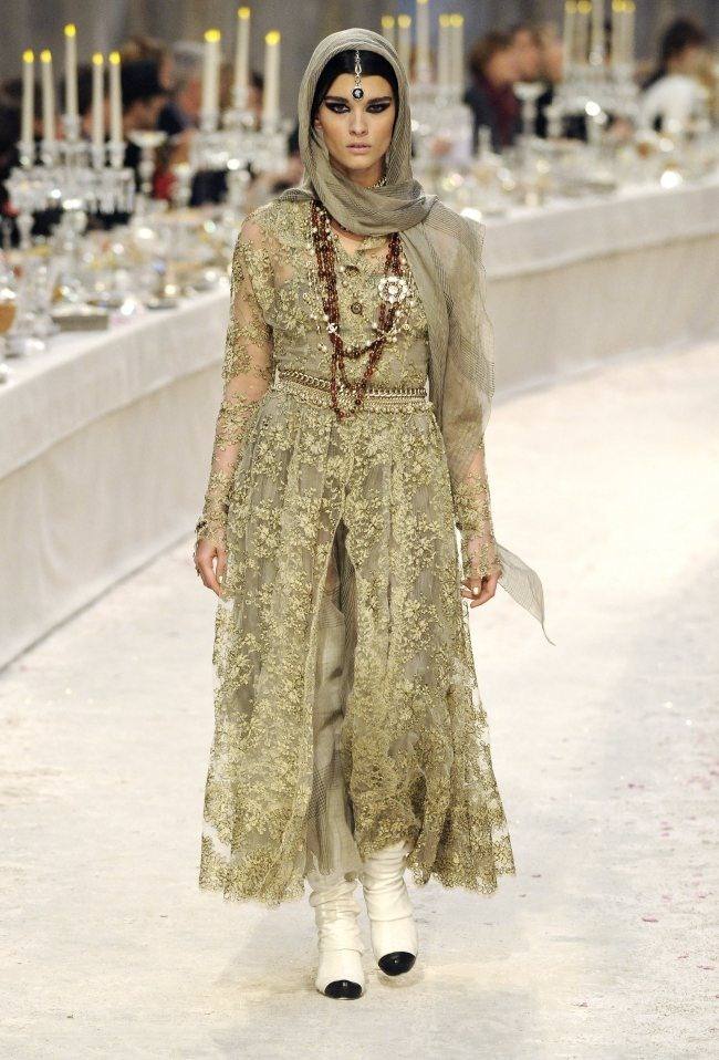 แฟชั่นแนวอินเดียสวยมาก RUNWAY: CHANEL PRE-FALL 2012 PARIS-BOMBAY COLLECTION