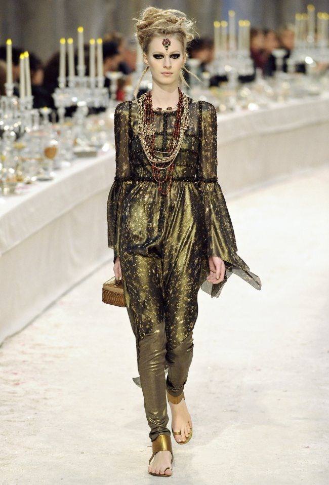 แฟชั่นแนวอินเดียสวยมาก RUNWAY: CHANEL PRE-FALL 2012 PARIS-BOMBAY COLLECTION