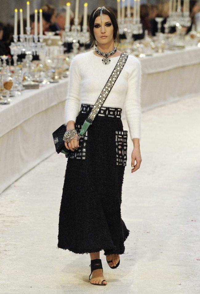 แฟชั่นแนวอินเดียสวยมาก RUNWAY: CHANEL PRE-FALL 2012 PARIS-BOMBAY COLLECTION