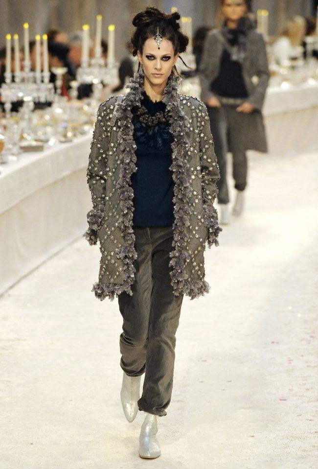 แฟชั่นแนวอินเดียสวยมาก RUNWAY: CHANEL PRE-FALL 2012 PARIS-BOMBAY COLLECTION