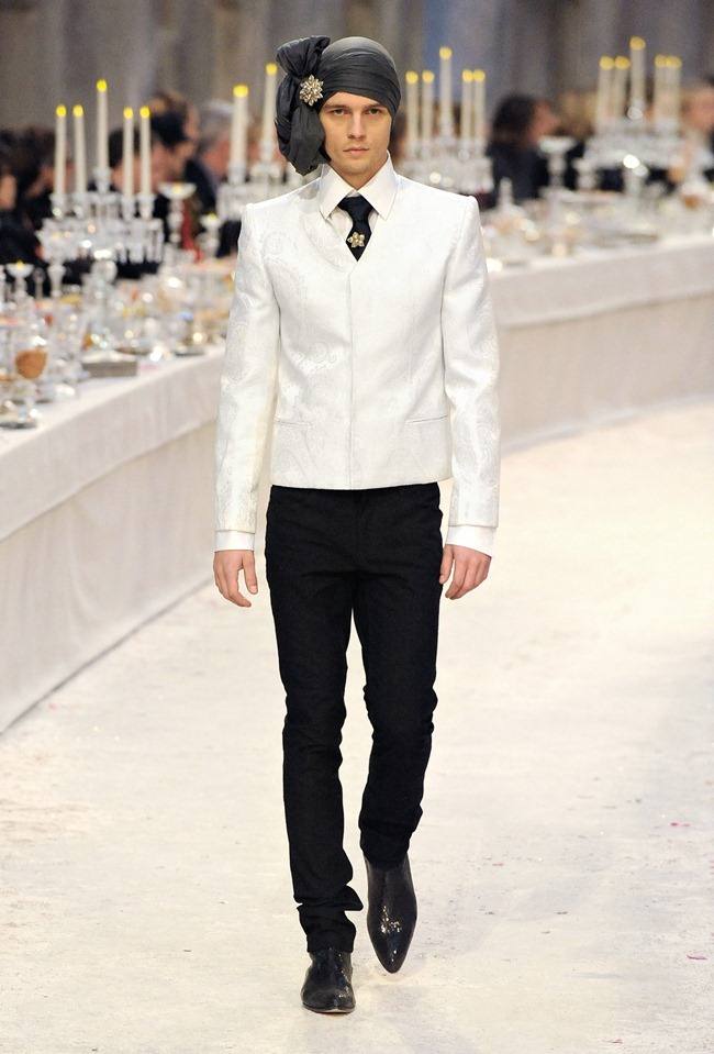 แฟชั่นแนวอินเดียสวยมาก RUNWAY: CHANEL PRE-FALL 2012 PARIS-BOMBAY COLLECTION