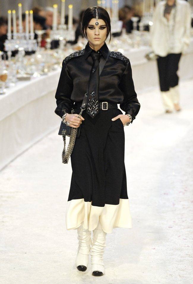 แฟชั่นแนวอินเดียสวยมาก RUNWAY: CHANEL PRE-FALL 2012 PARIS-BOMBAY COLLECTION