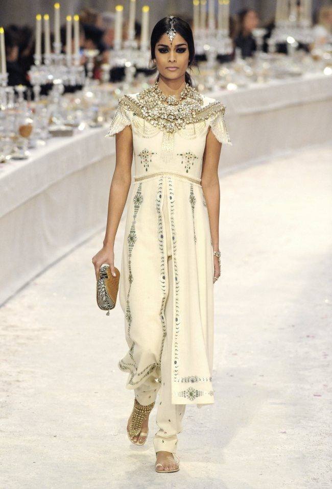 แฟชั่นแนวอินเดียสวยมาก RUNWAY: CHANEL PRE-FALL 2012 PARIS-BOMBAY COLLECTION