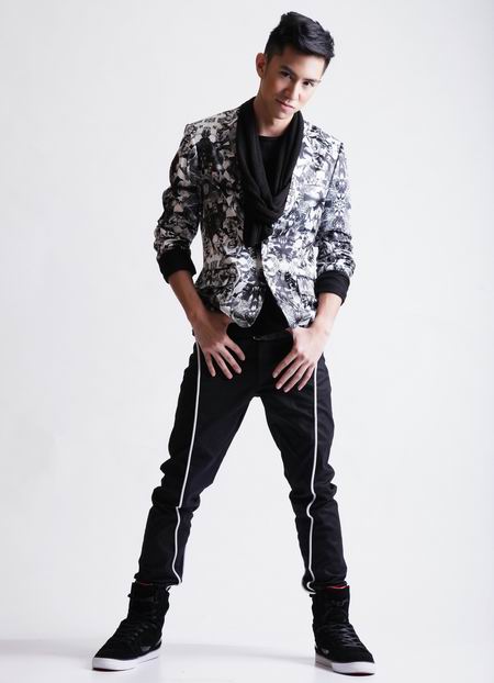 เผยโฉมหนุ่มเท้าไฟ  ธามไท จาก Kamikaze