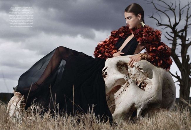 DARIA PLEGGENKUHLE IN "AFRICAN QUEEN"