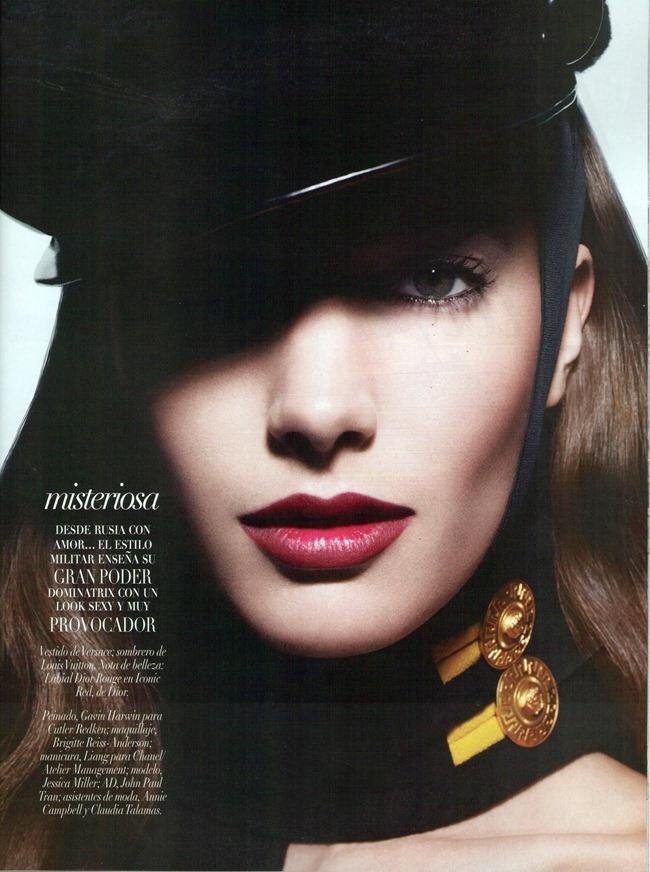 VOGUE MEXICO: JESSICA MILLER IN "CON MIRADA DE MUSA"