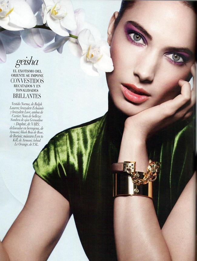 VOGUE MEXICO: JESSICA MILLER IN "CON MIRADA DE MUSA"