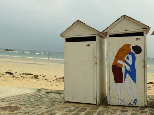 Claire Streetart ศิลปะ Graffiti ความเซ็กซี่ที่เนียนอยู่ตามมุมเมือง