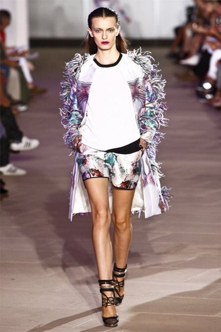 NEW YORK FASHION WEEK: PRABAL GURUNG SPRING 2012