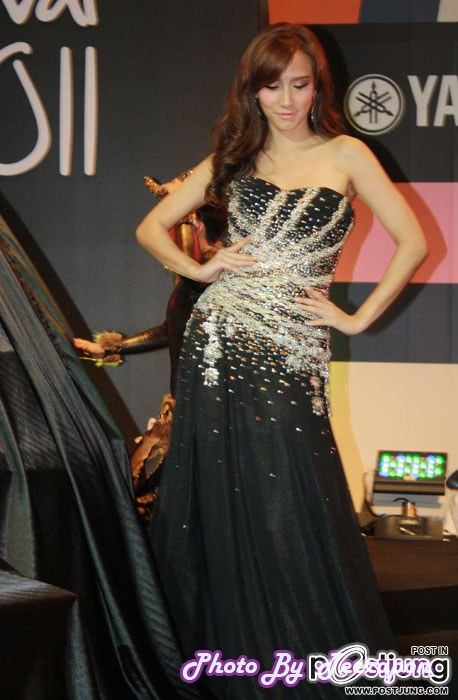 สวยเริ่ดไปกับ"อั้ม พัชราภา"เซทนี้ชุดราตรียาว !!!!!