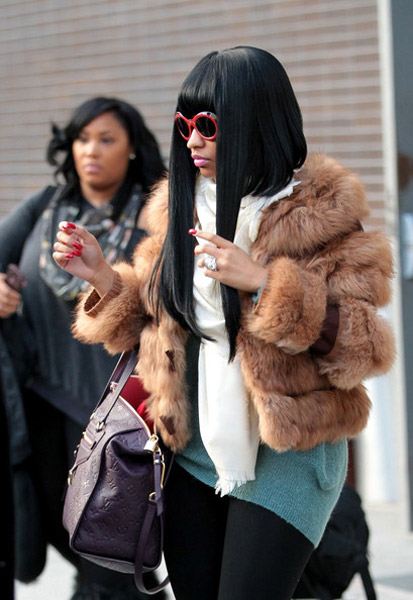 Nicki Minaj เดินเล่นใจกลางเมือง New York City