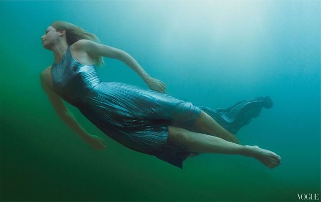 VOGUE MAGAZINE: CHARLIZE THERON IN "BREAKING AWAY" BY PHOTOGRAPHER ANNIE LEIBOVITZ