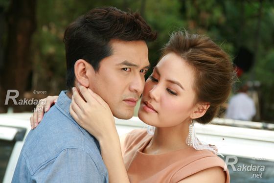 "เจนี่ - ป๋อ" บวงสรวงละครเรื่องใหม่"หงส์สะบัดลาย"
