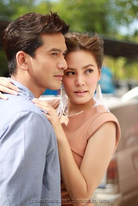 "เจนี่ - ป๋อ" บวงสรวงละครเรื่องใหม่"หงส์สะบัดลาย"