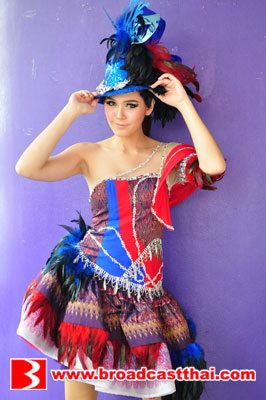 ประมวลภาพเดี่ยวรุ้งระวี (ชมพู่-อารยา) ชุดที่ 1