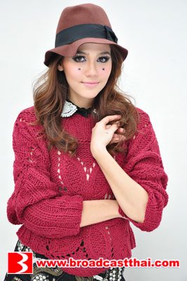 ประมวลภาพเดี่ยวรุ้งระวี (ชมพู่-อารยา) ชุดที่ 1
