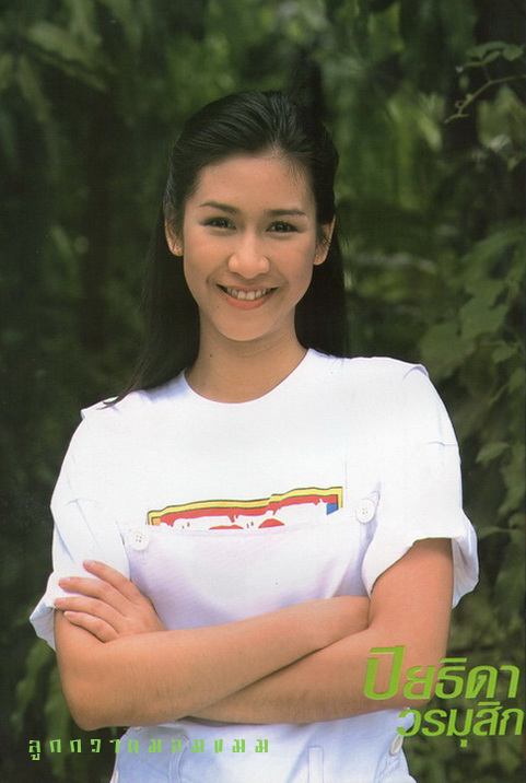 รวมภาพเก่าๆของดารา....น่ารัก สดใส :)