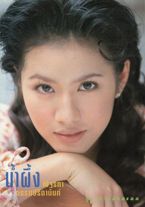รวมภาพเก่าๆของดารา....น่ารัก สดใส :)