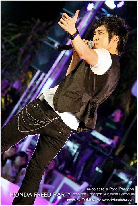 ดาราคนใหนก้นหน้าเฆี่ยนที่สุด...?