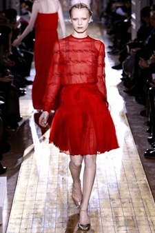 PARIS HAUTE COUTURE: VALENTINO SPRING 2011 COUTURE