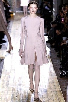 PARIS HAUTE COUTURE: VALENTINO SPRING 2011 COUTURE