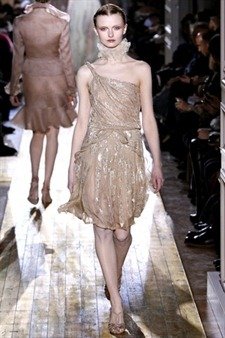PARIS HAUTE COUTURE: VALENTINO SPRING 2011 COUTURE