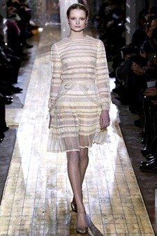 PARIS HAUTE COUTURE: VALENTINO SPRING 2011 COUTURE