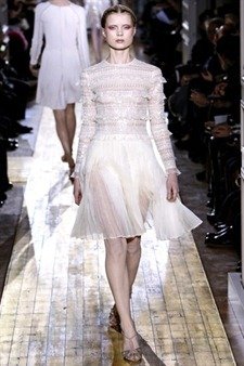 PARIS HAUTE COUTURE: VALENTINO SPRING 2011 COUTURE