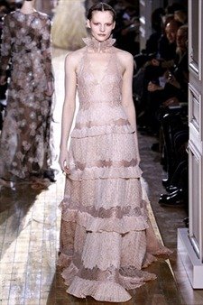 PARIS HAUTE COUTURE: VALENTINO SPRING 2011 COUTURE