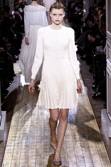PARIS HAUTE COUTURE: VALENTINO SPRING 2011 COUTURE